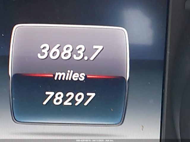 55SWF4JB4FU047637 Mercedes-Benz C 300 Luxury/sport