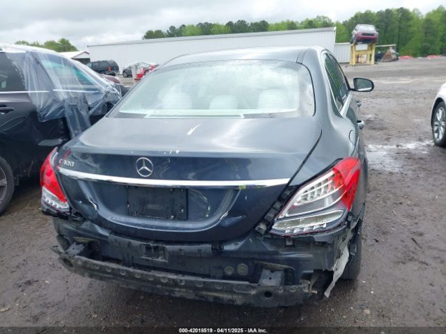 55SWF4JB4FU047637 Mercedes-Benz C 300 Luxury/sport