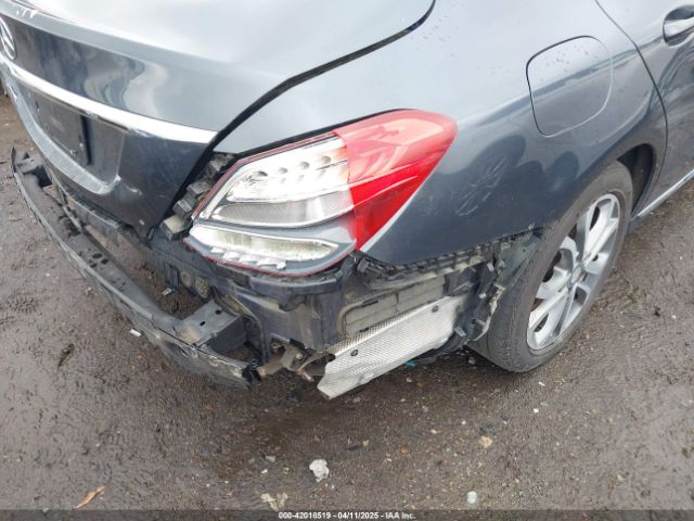 55SWF4JB4FU047637 Mercedes-Benz C 300 Luxury/sport