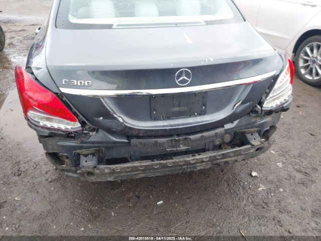 55SWF4JB4FU047637 Mercedes-Benz C 300 Luxury/sport