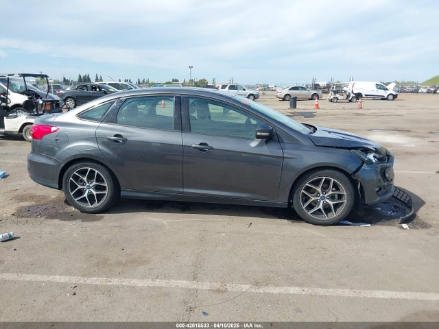 1FADP3H26JL313435 Ford FOCUS SEL