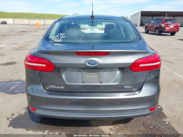 1FADP3H26JL313435 Ford FOCUS SEL