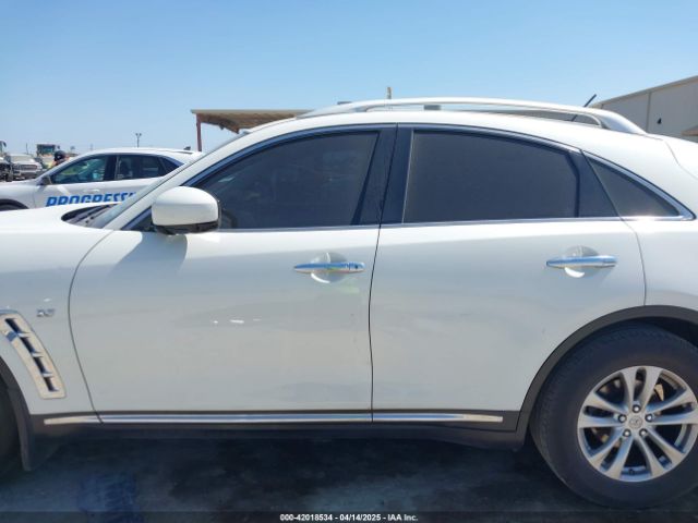 JN8CS1MW3HM415883 Infiniti QX70