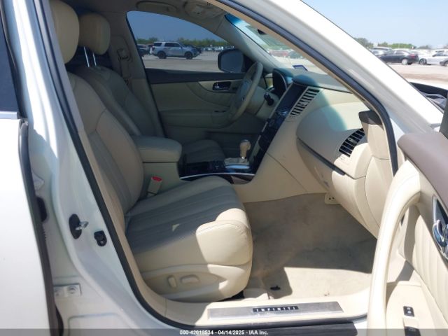 JN8CS1MW3HM415883 Infiniti QX70