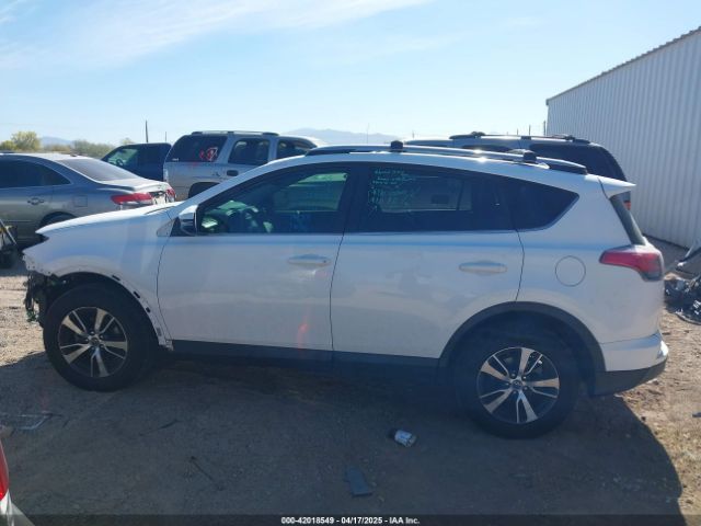 JTMRFREV5HJ123412 Toyota Rav4 Xle