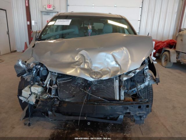 5TDYK3DCXFS534633 Toyota Sienna Xle 8 Passenger