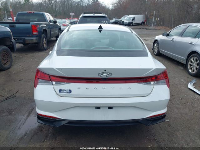 5NPLN4AG1MH028688 Hyundai ELANTRA SEL