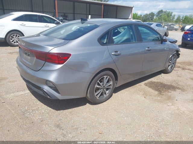 3KPF24AD2RE841318 KIA Forte Lxs