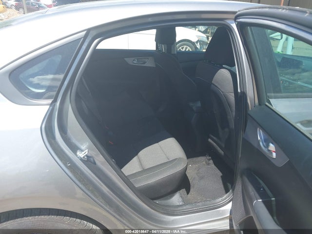 3KPF24AD2RE841318 KIA Forte Lxs