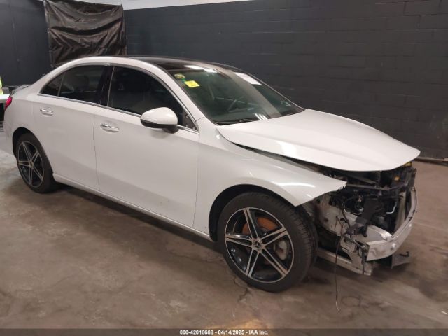 2019 MERCEDES-BENZ A 220 WDD3G4FB7KW022043