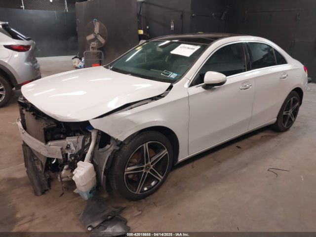 2019 MERCEDES-BENZ A 220 WDD3G4FB7KW022043 Photo 1