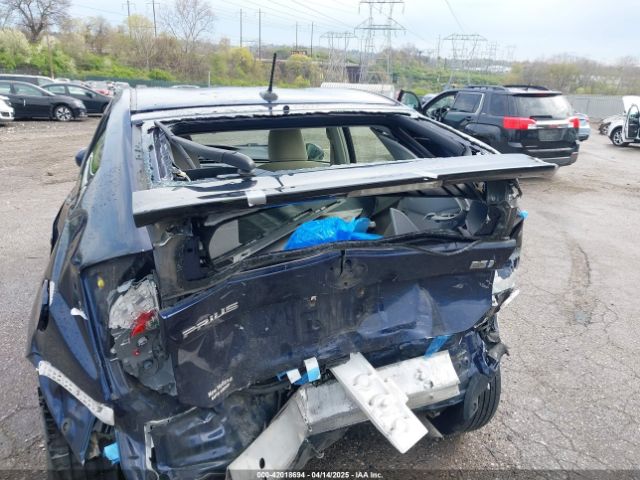 JTDKN3DU8E0374209 Toyota Prius Three
