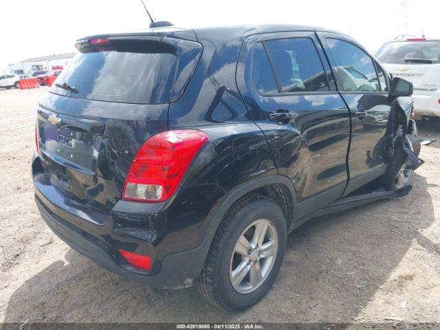 3GNCJNSB1HL182352 Chevrolet TRAX LS