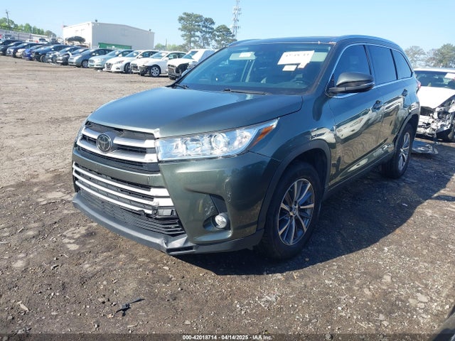 5TDKZRFH6JS285012 Toyota Highlander Xle
