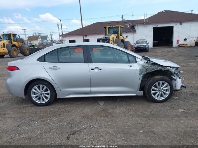 5YFB4MDE2SP244963 Toyota COROLLA LE