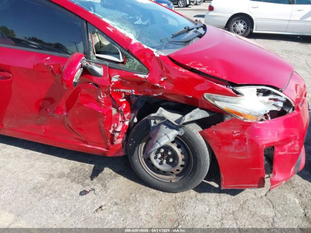 JTDKN3DU6E1757821 Toyota Prius Three