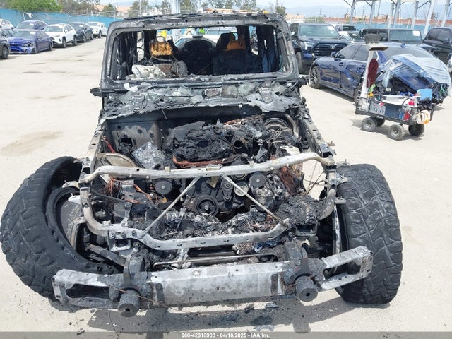 1C4HJXFN7LW131083 Jeep 2020