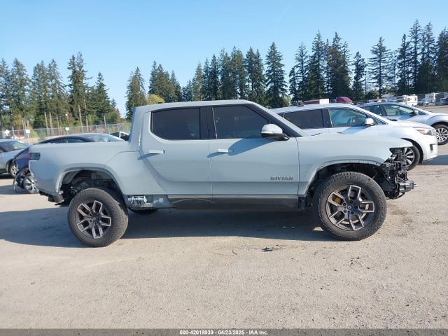 Rivian R1t Adventure 2022 7FCTGAAA5NN007018 Image 14