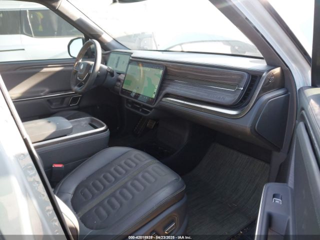 2022 RIVIAN R1T 7FCTGAAA5NN007018 Photo 4