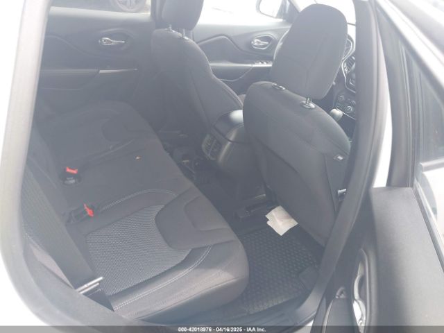 1C4PJLCB4KD366405 Jeep Cherokee Latitude Fwd