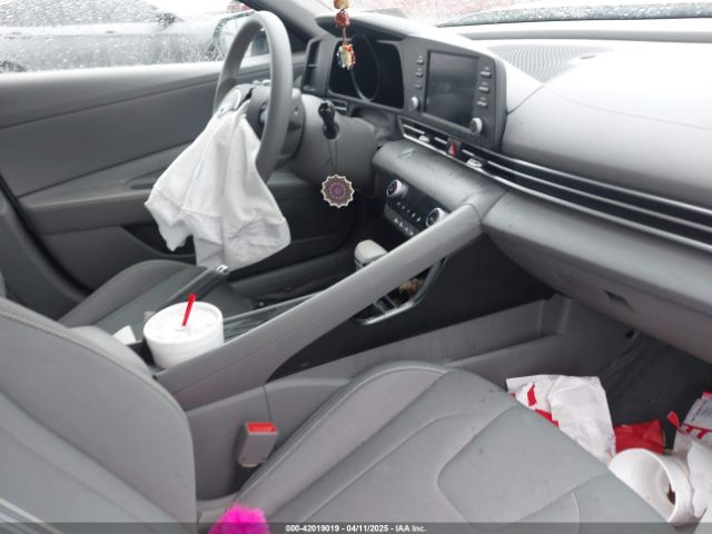 5NPLM4AG6PH109998 Hyundai ELANTRA SEL