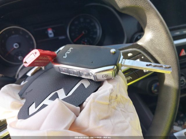 3KPF24AD0NE462828 KIA Forte Lxs