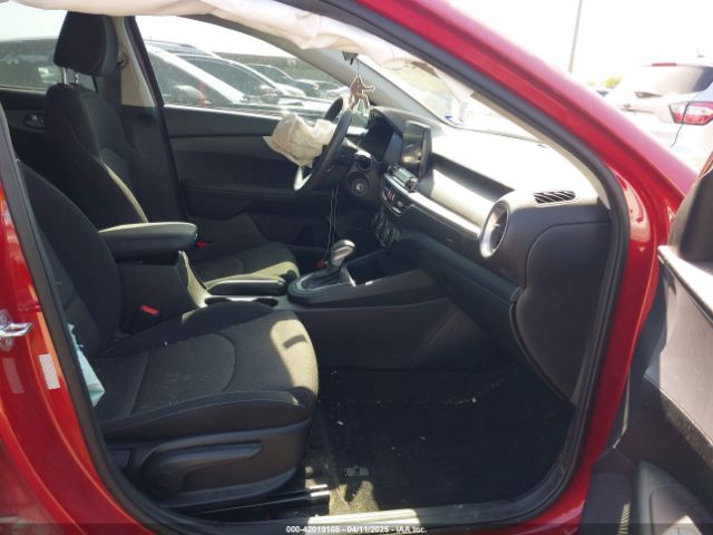 3KPF24AD0NE462828 KIA Forte Lxs