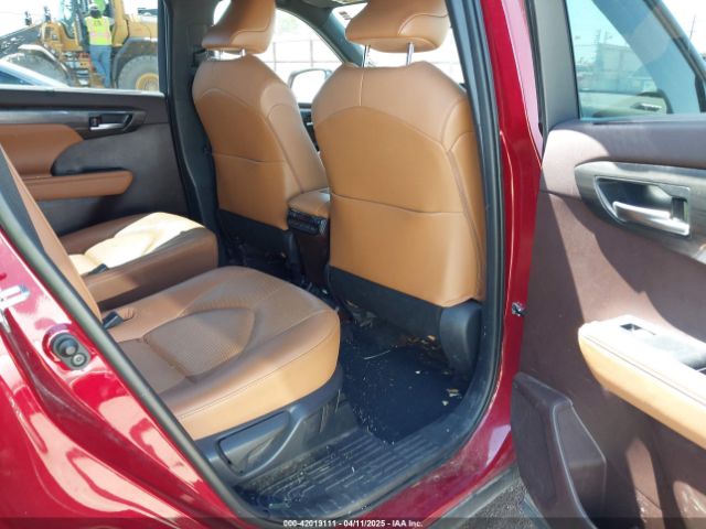 5TDFZRBH7MS150052 Toyota Highlander Platinum