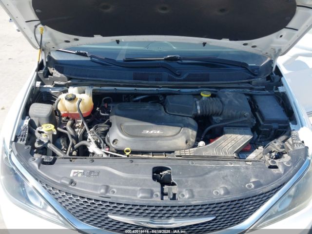 2C4RC1BGXHR759030 Chrysler Pacifica Touring-l