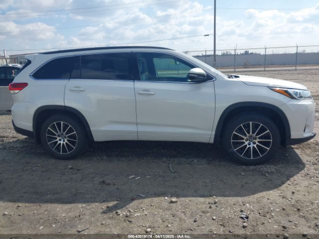 5TDJZRFH2HS516803 Toyota Highlander Se