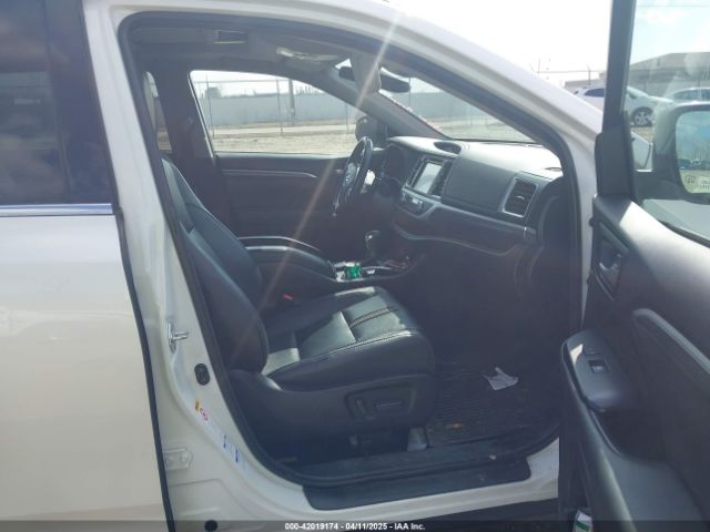 5TDJZRFH2HS516803 Toyota Highlander Se