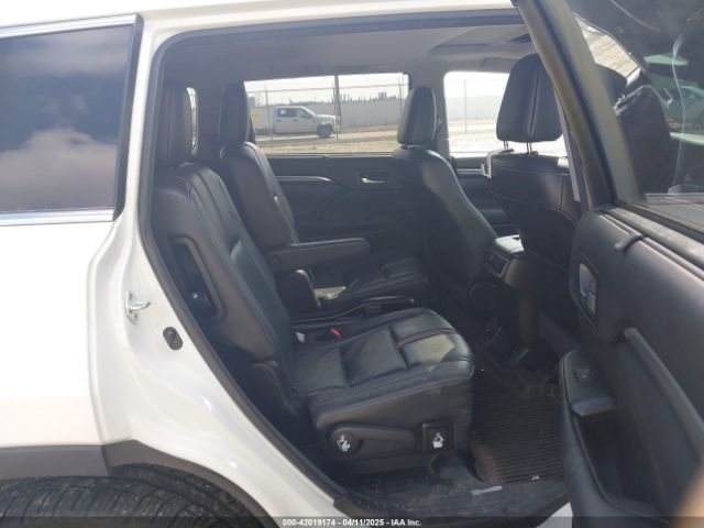 5TDJZRFH2HS516803 Toyota Highlander Se
