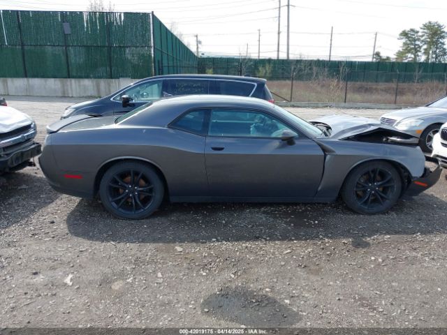 2C3CDZAG5GH323195 Dodge Challenger Sxt