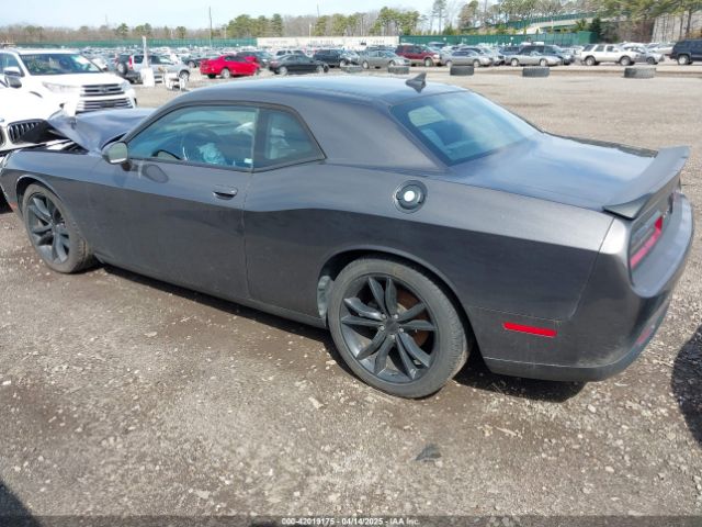 2C3CDZAG5GH323195 Dodge Challenger Sxt