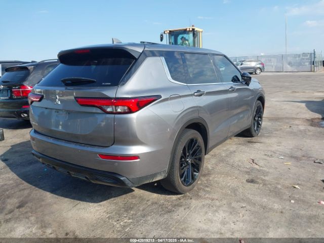 2022 MITSUBISHI OUTLANDER JA4J4UA82NZ070634 Photo 3