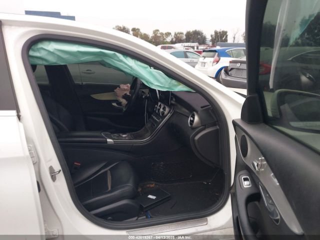 55SWF8DB0KU290584 Mercedes-Benz C 300