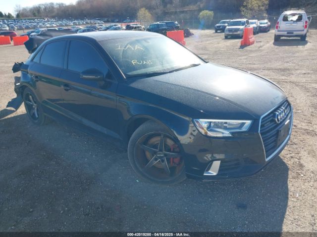 2019 AUDI A3 WAUBEGFF1KA088047