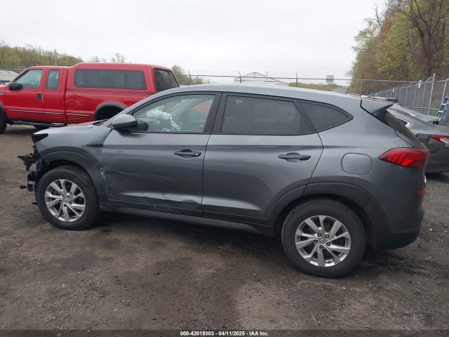KM8J23A49KU934201 Hyundai TUCSON SE