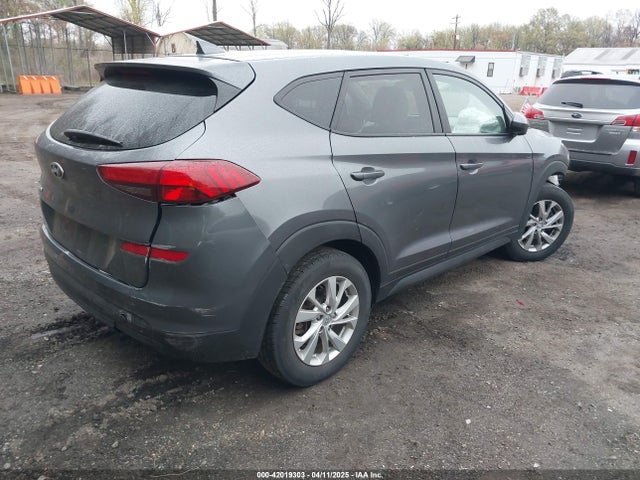 KM8J23A49KU934201 Hyundai TUCSON SE