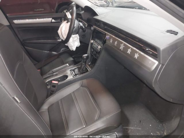 1VWSA7A39MC001401 Volkswagen Passat 2.0t Se