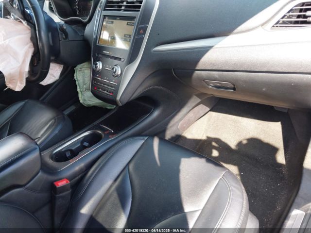 5LMCJ1D96GUJ20759 Lincoln Mkc Premier