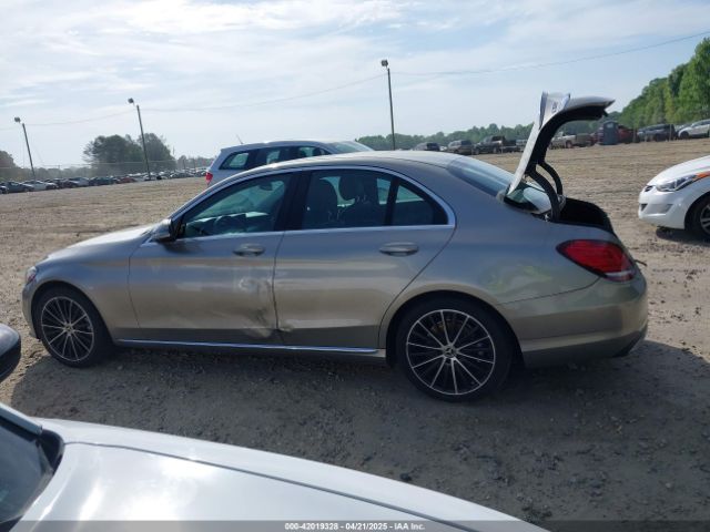 55SWF8DB7KU285916 Mercedes-Benz C 300