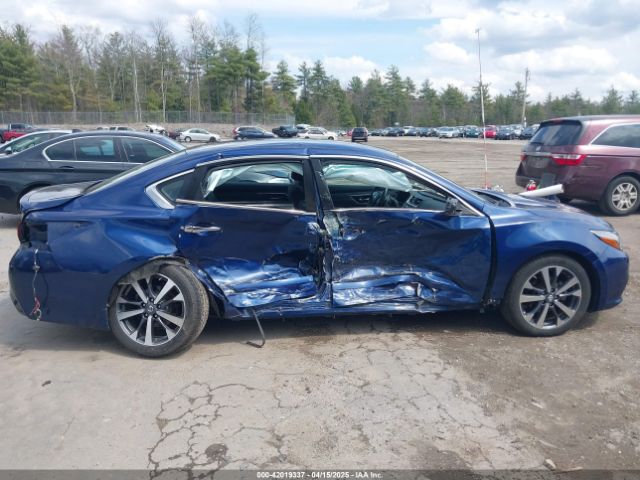 1N4AL3AP8HN331776 Nissan Altima 2.5 Sr