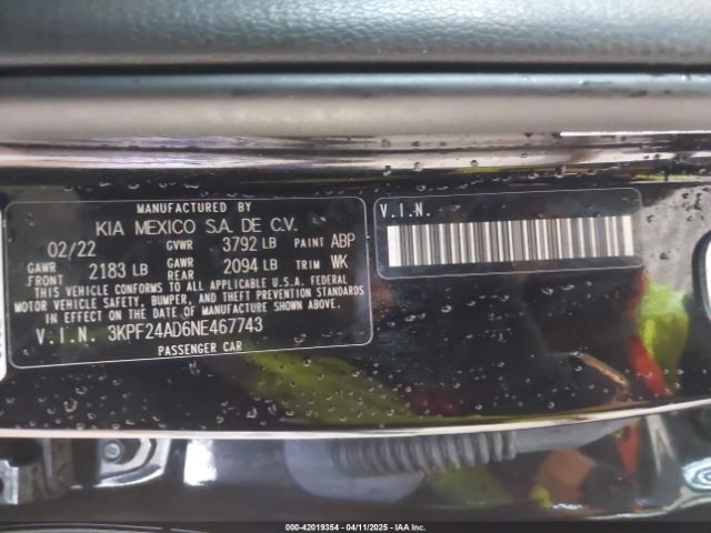 3KPF24AD6NE467743 KIA Forte Lxs