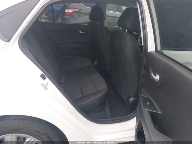 3KPA24AD5PE588003 KIA RIO S
