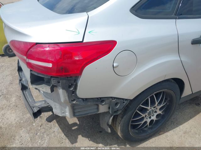 1FADP3E25GL329039 Ford FOCUS S