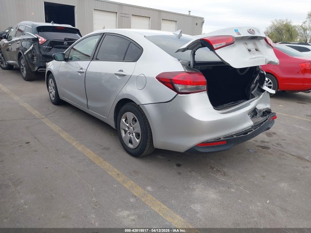 3KPFK4A70JE257871 KIA FORTE LX