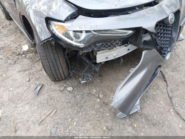 2018 ALFA ROMEO STELVIO ZASFAKBN9J7B90506 Photo 5