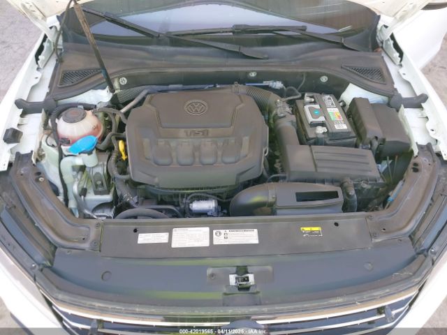 1VWBA7A30JC052183 Volkswagen Passat 2.0t Se