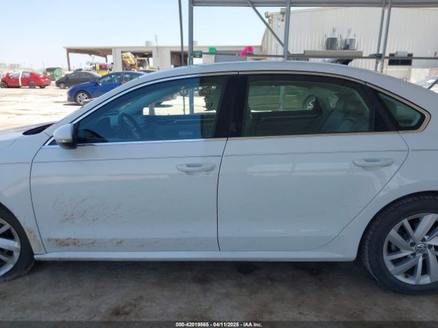 1VWBA7A30JC052183 Volkswagen Passat 2.0t Se